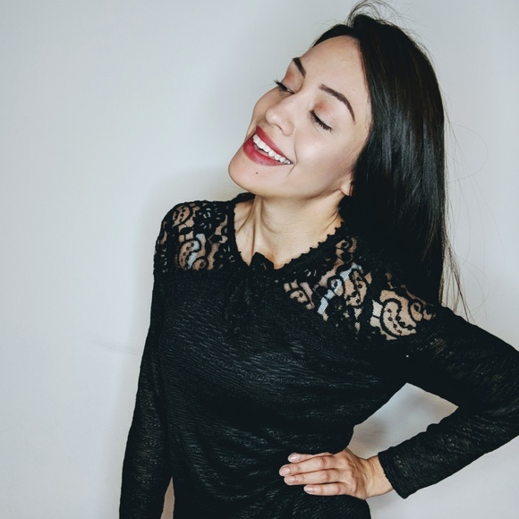 NWT Petite Black Long Sleeve Shirt with Lace - Picture 3 of 6